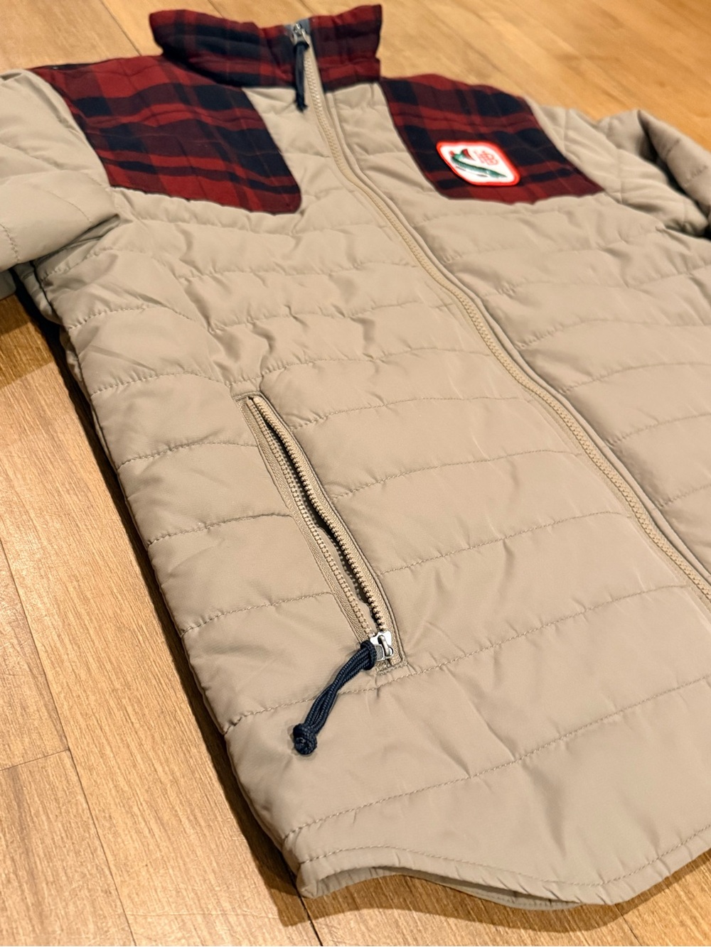 Howler Bros - RARE Men's Merlin Quilted Puffer Jacket, Red Plaid Yoke - MEDIUM - Picture 6 of 13